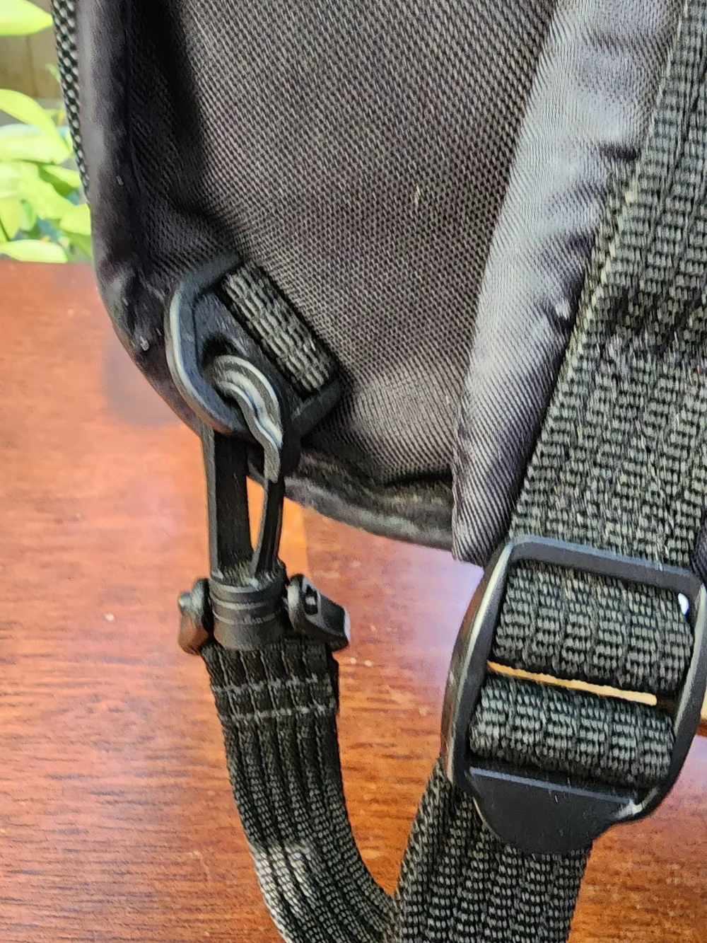 Kensington SaddleBag Hybrid Laptop Backpack Messenger Briefcase Bag Black